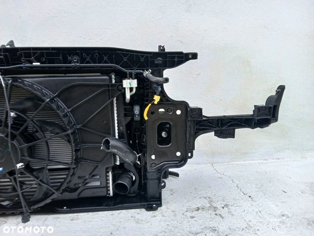 HYUNDAI I30 III- PAS PRZEDNI CHŁODNICE WENTYLA - 7