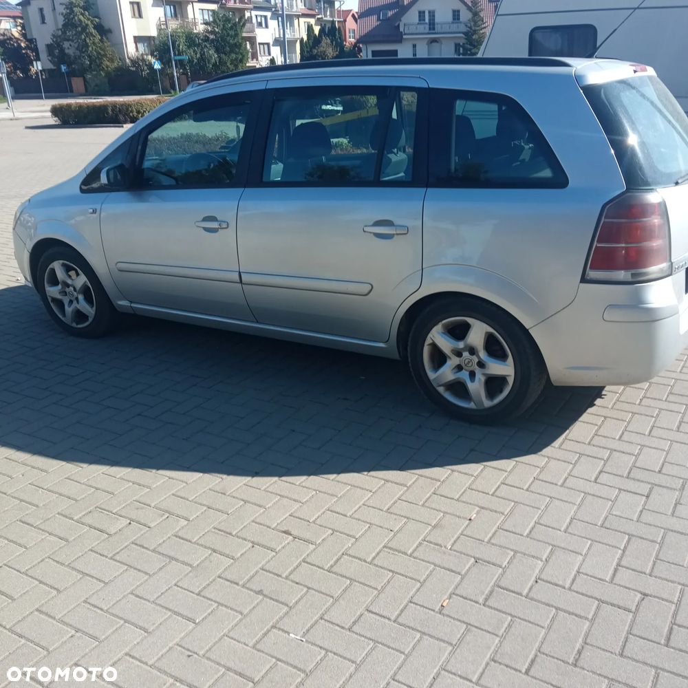Opel Zafira 1.8 - 5
