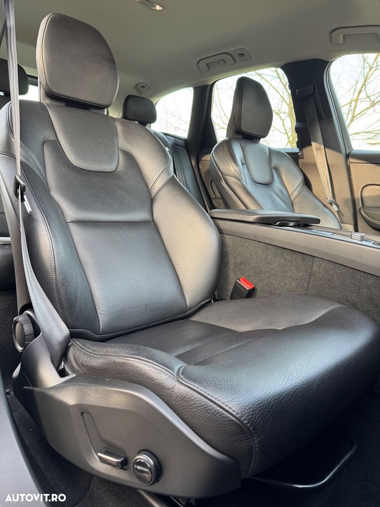 Volvo XC 60 D4 Geartronic Momentum - 8