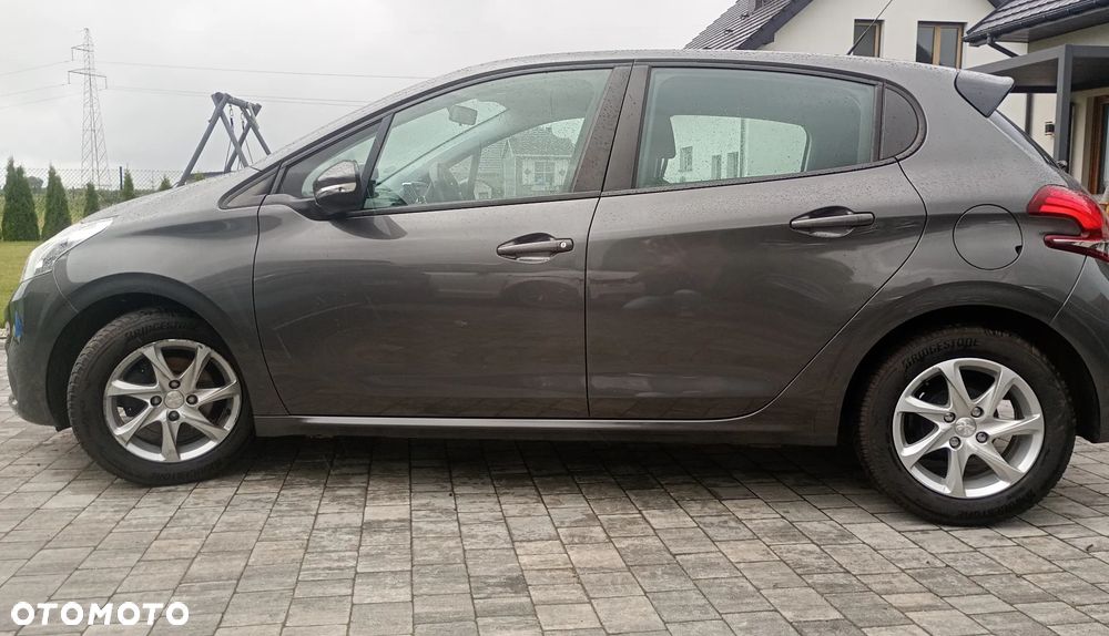Peugeot 208 1.2 PureTech Active ETG5 - 19