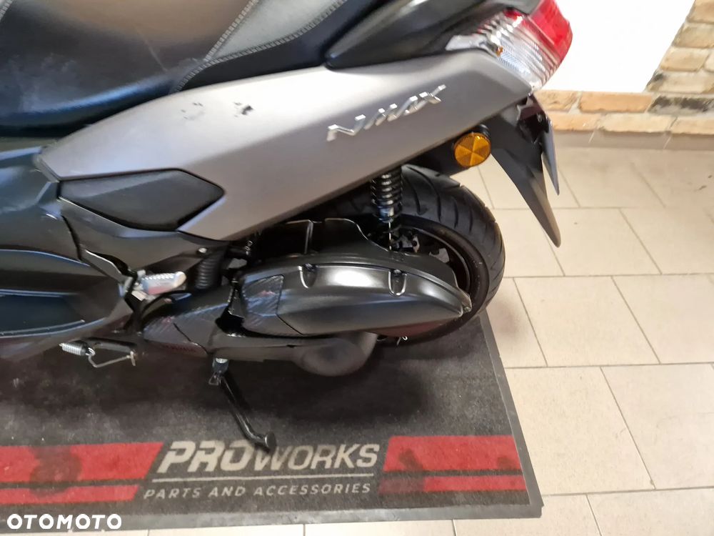 Yamaha NMAX - 32