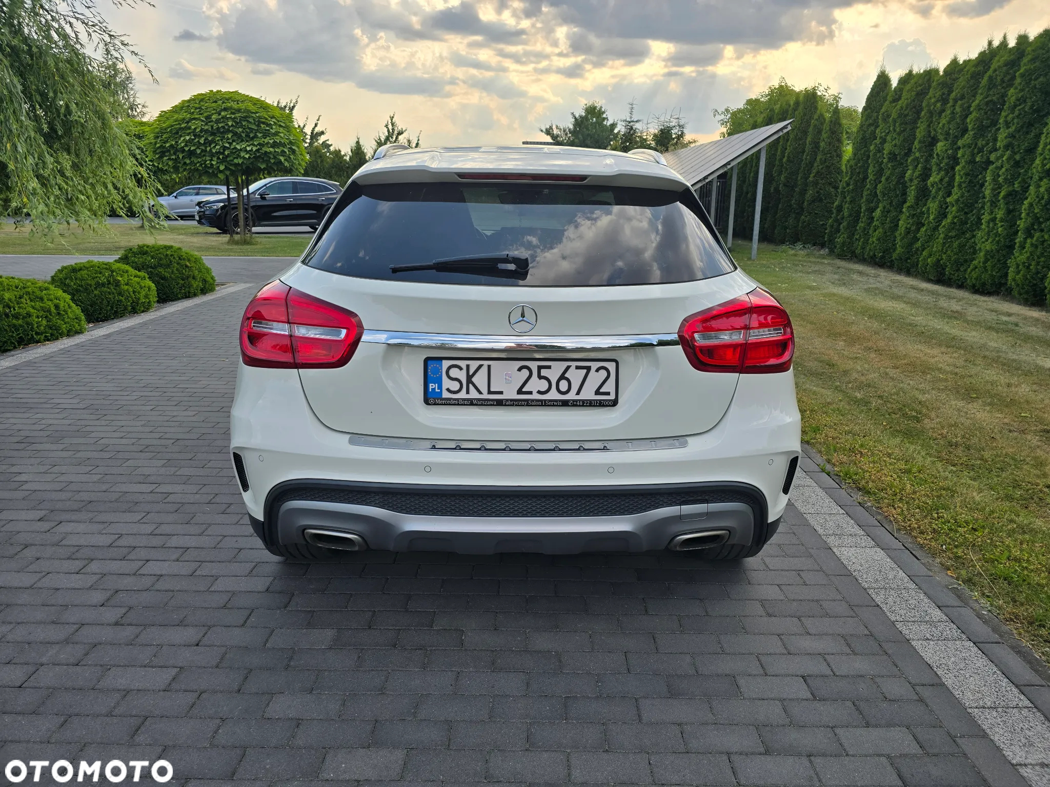 Mercedes-Benz GLA - 8