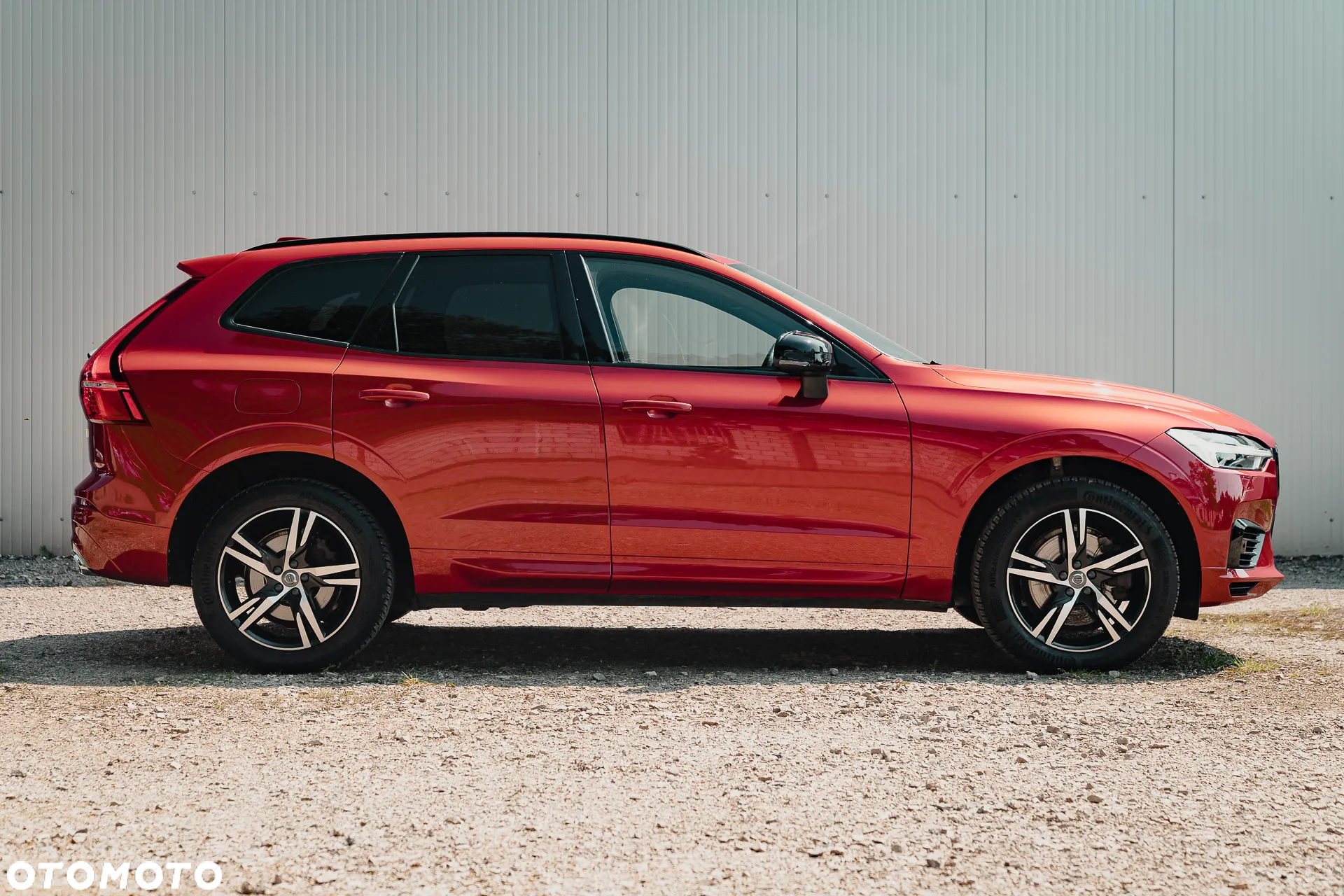 Volvo XC 60 T6 AWD Plug-In Hybrid R-Design - 4