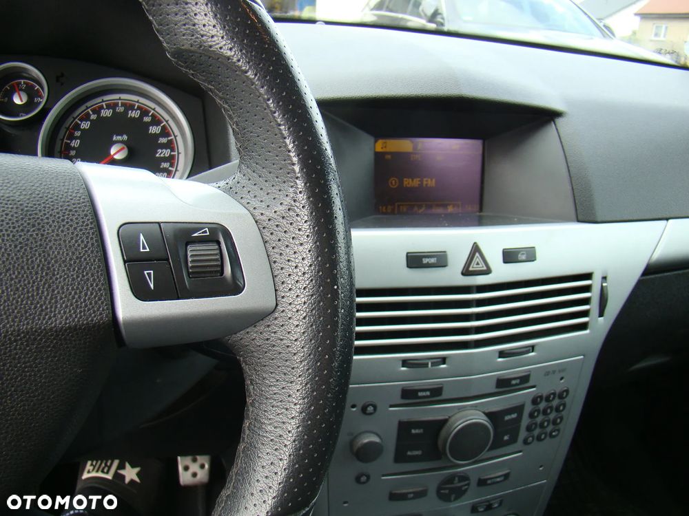 Opel Astra 1.6 Innovation - 20