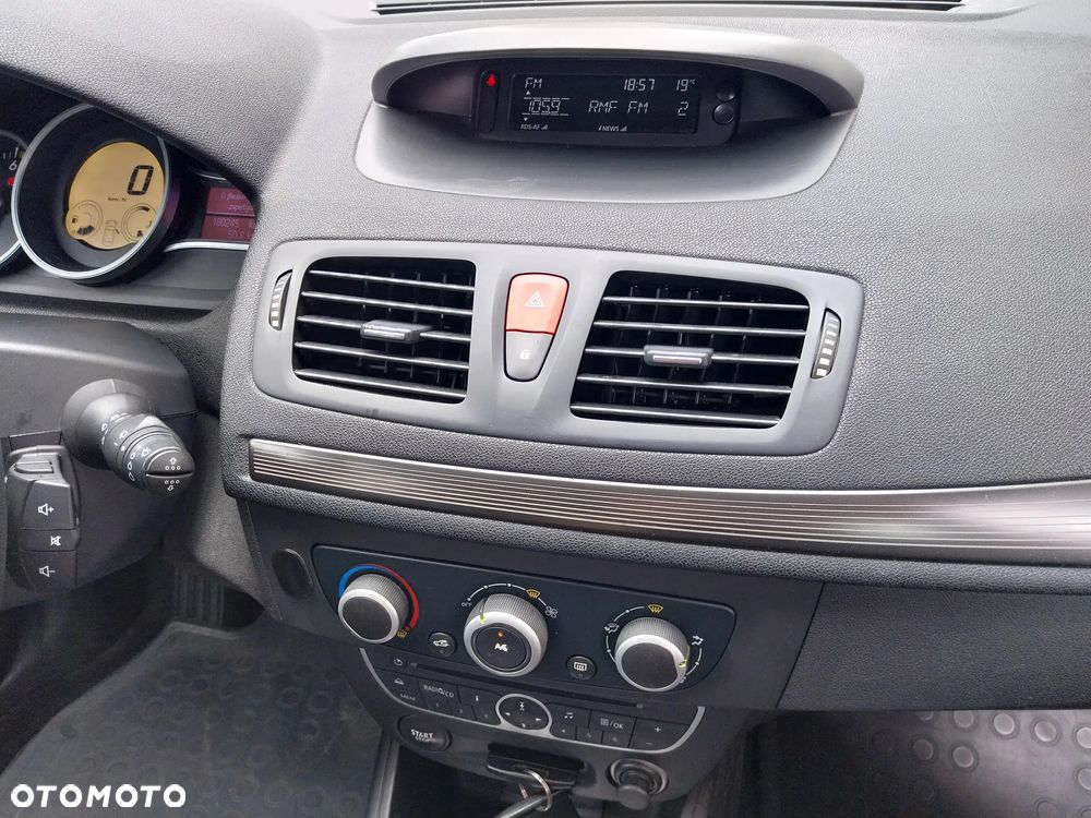 Renault Megane 1.6 16V 100 Expression - 25