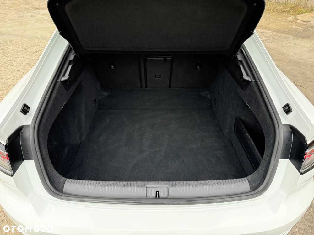 Volkswagen Arteon 2.0 TDI SCR DSG R-Line - 18