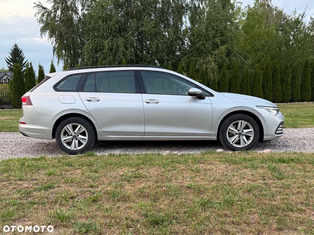 Volkswagen Golf VIII 2.0 TDI United - 3