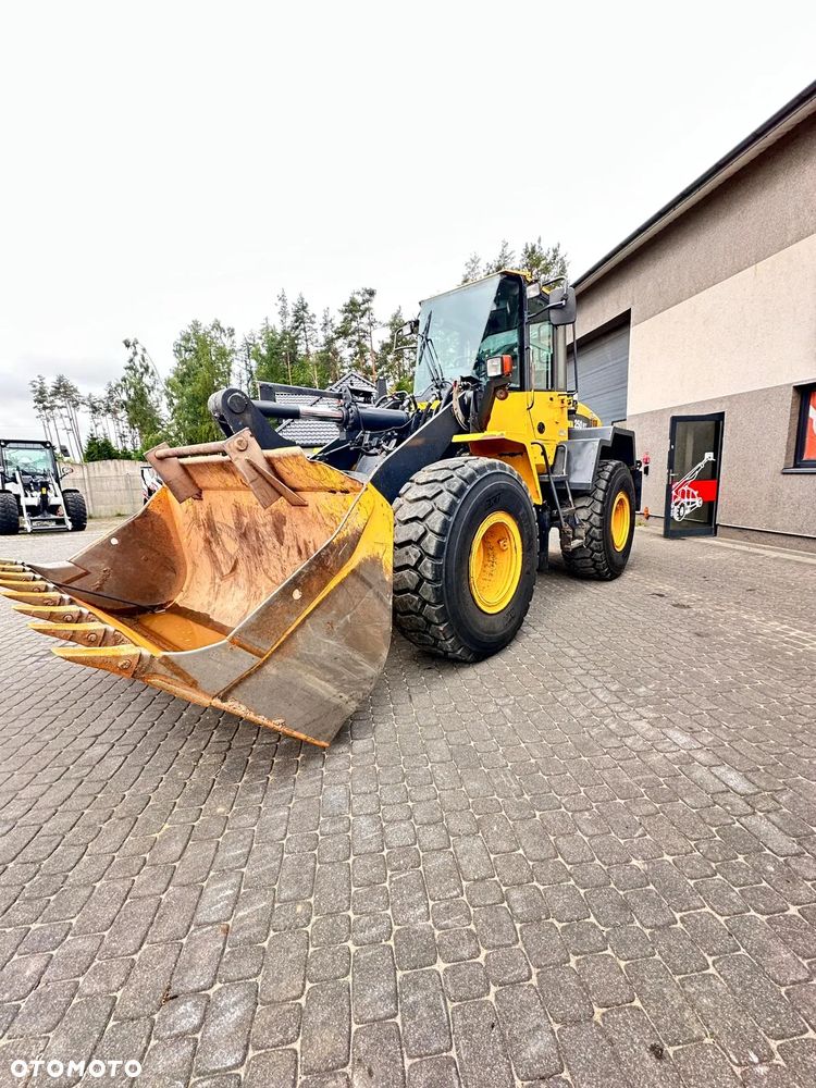 Komatsu WA250PZ - 6