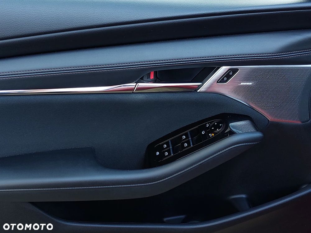 Mazda 3 2.0 mHEV Hikari - 15