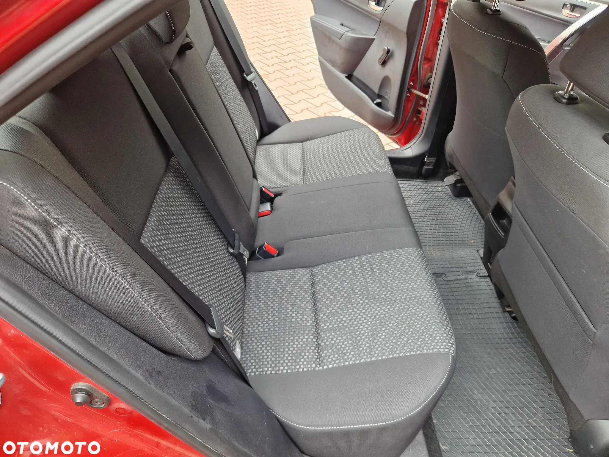 Toyota Corolla 1.6 Premium + - 14