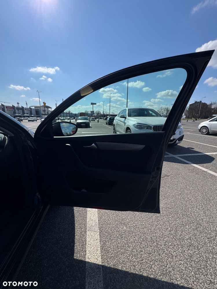 Volkswagen Passat 2.0 TDI Comfortline - 12