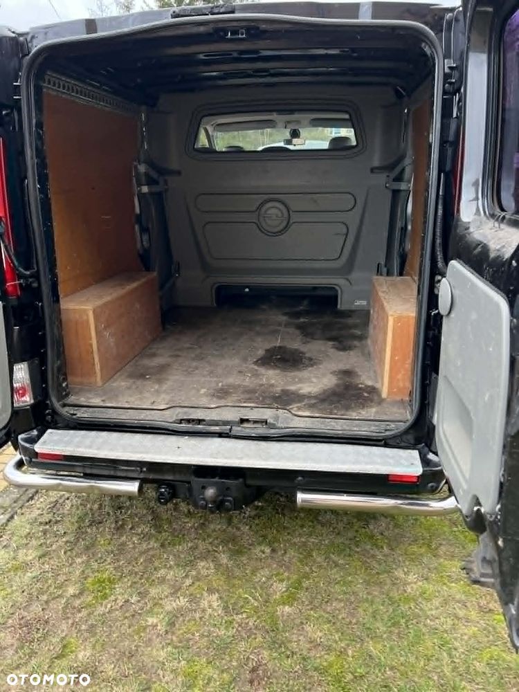 Opel Vivaro - 18