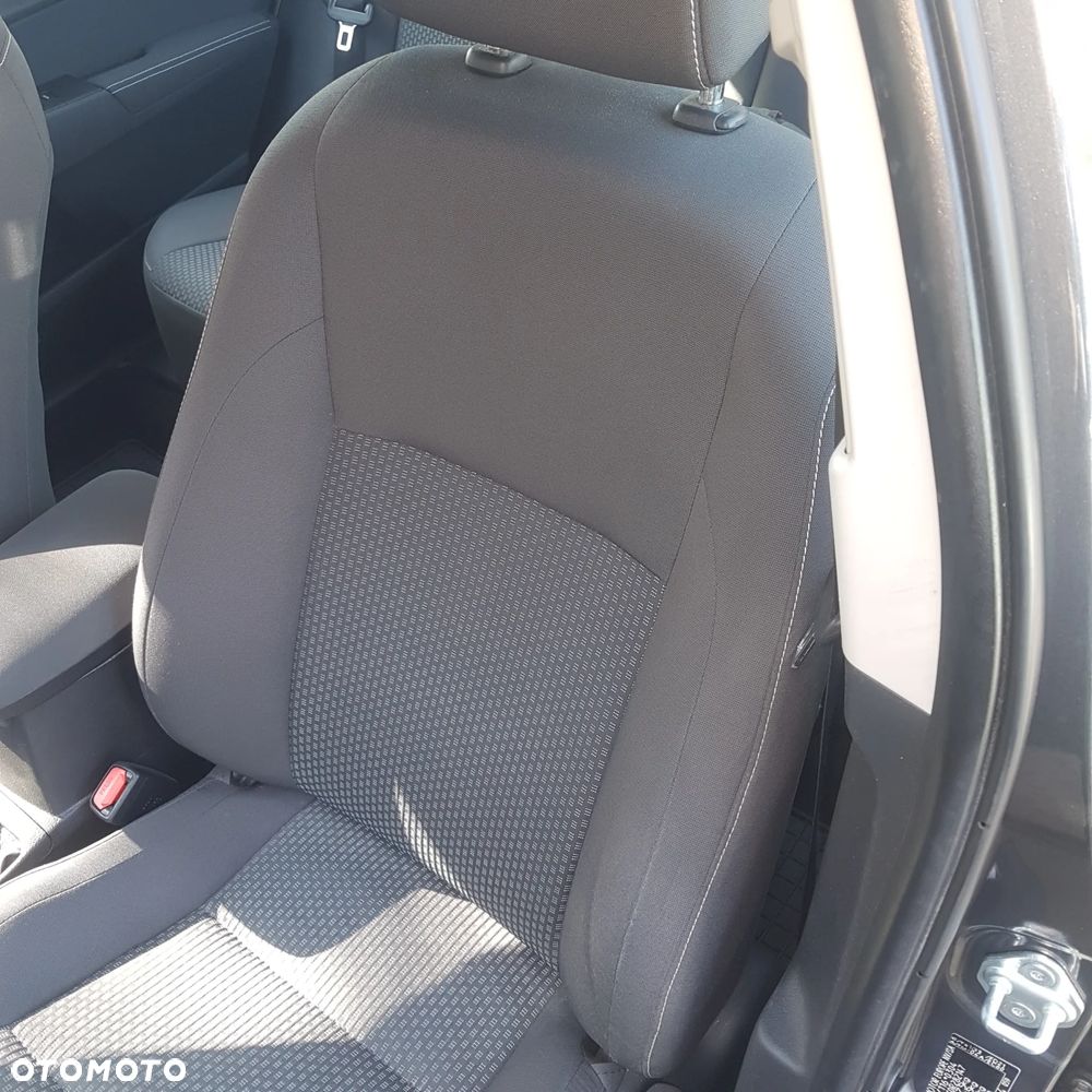 Toyota Corolla 1.6 Classic Plus - 9