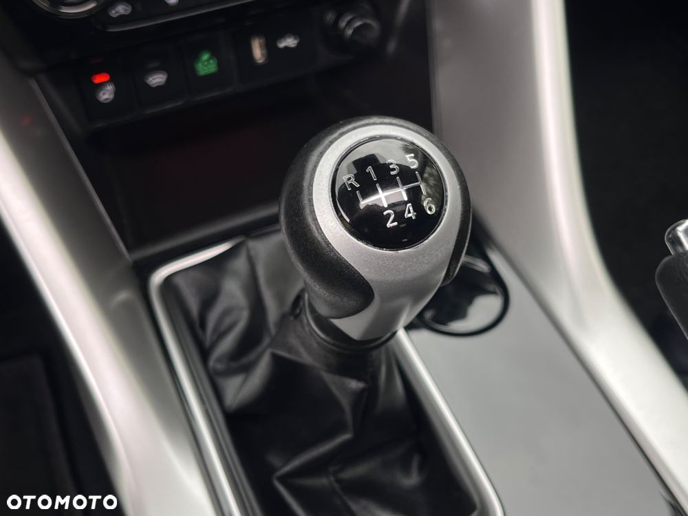 Mitsubishi Eclipse Cross 1.5 T Intense - 28