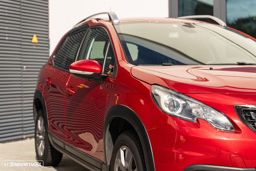 Peugeot 2008 1.2 PureTech Signature - 4