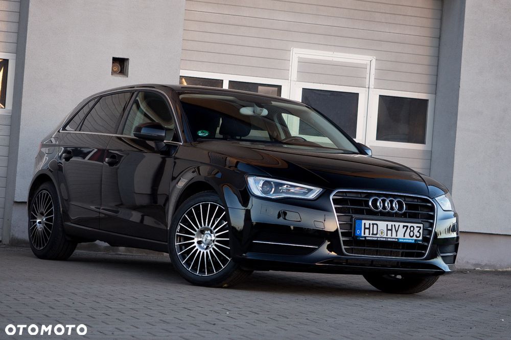 Audi A3 Sportback 1.4 TFSI Ambiente - 2