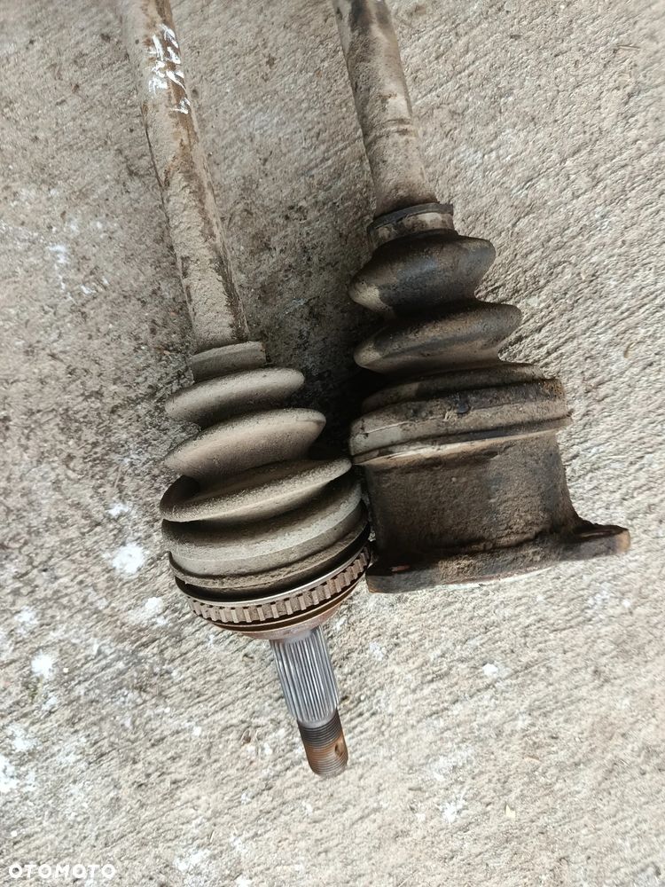 Półoś półosie tył prawa lewa Toyota RAV4 2.0D - 3