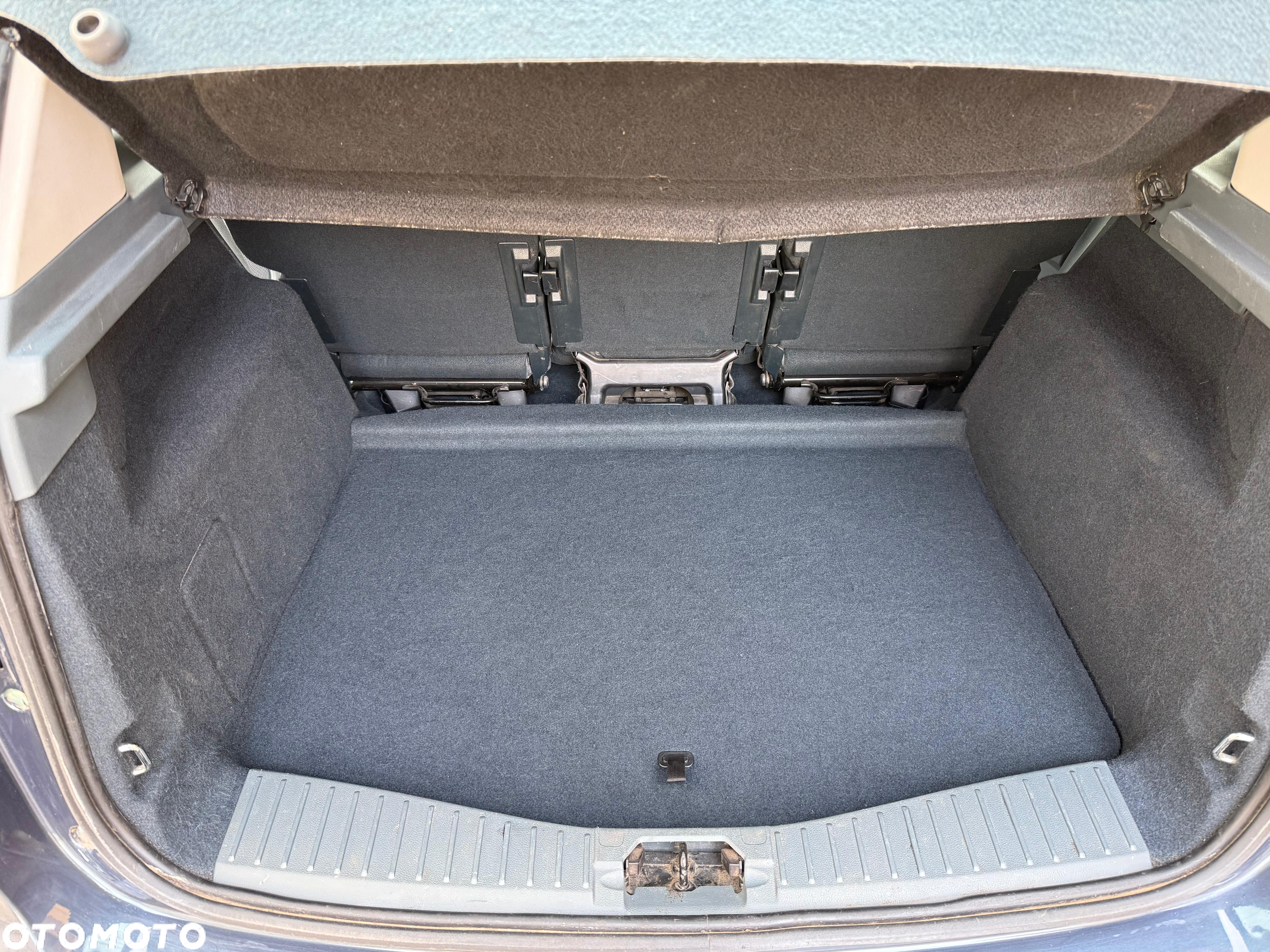 Ford C-MAX 1.6 TDCi Ambiente - 22