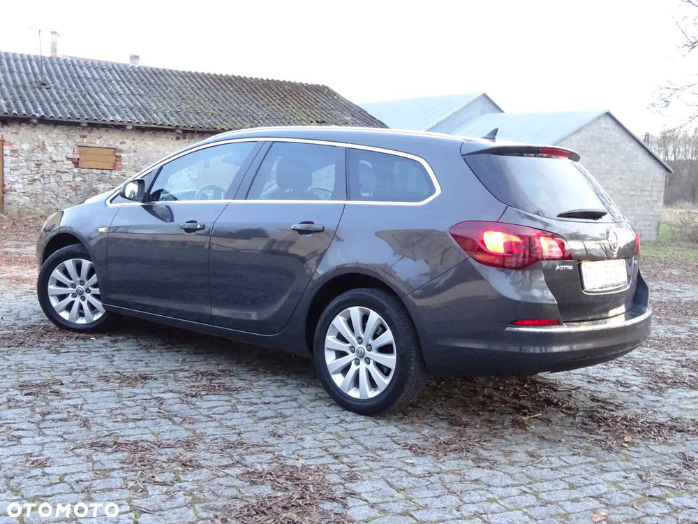 Opel Astra 1.6 CDTI DPF ecoFLEX TourerStart/Stop Exklusiv - 32