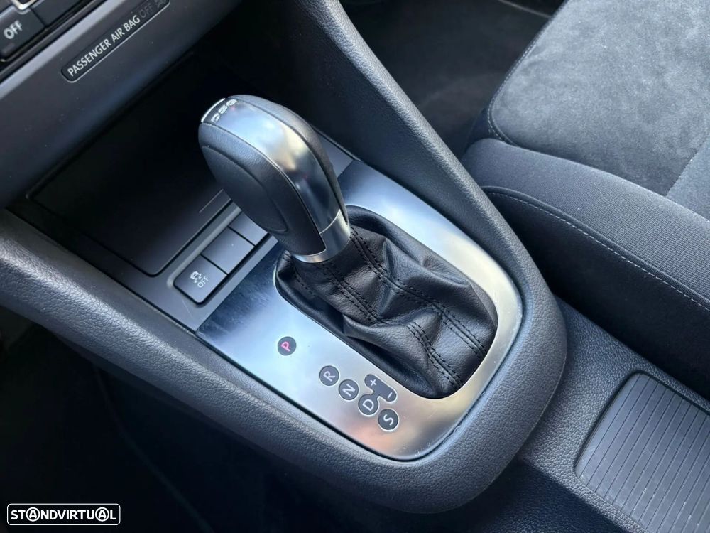 VW Golf 2.0 TDi Highline DSG - 45