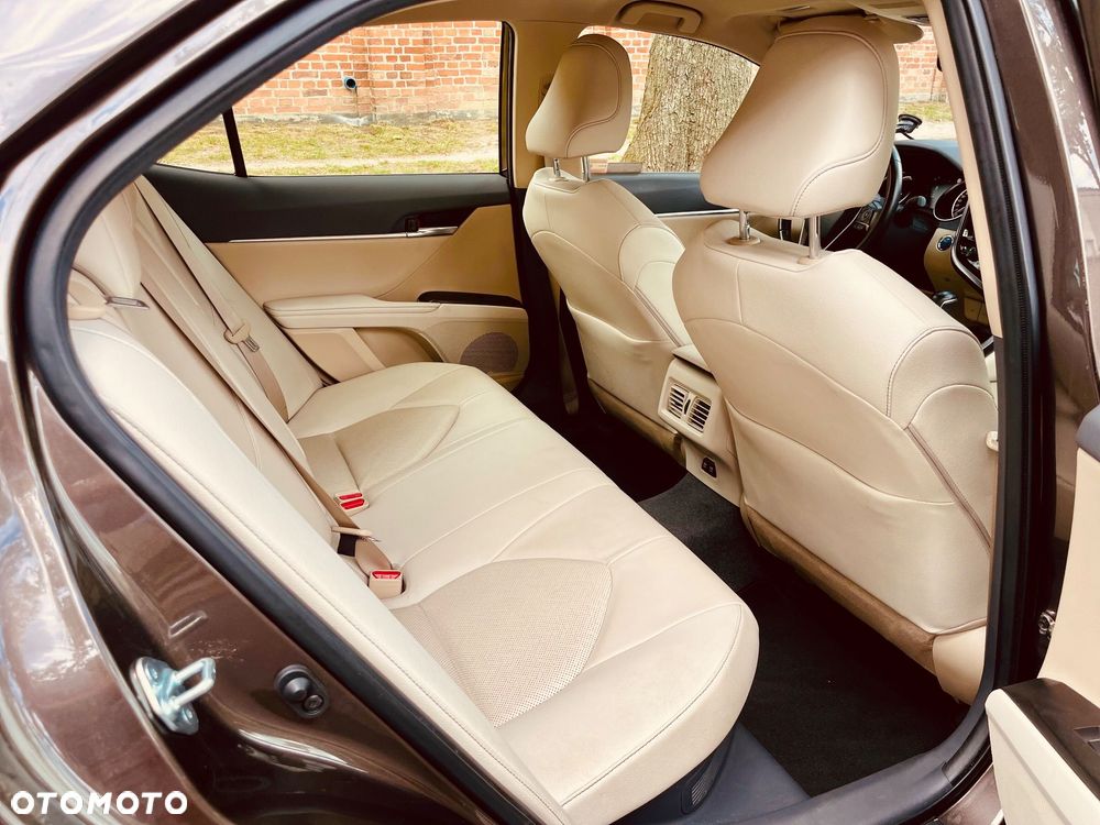 Toyota Camry 2.5 Hybrid Prestige CVT - 20