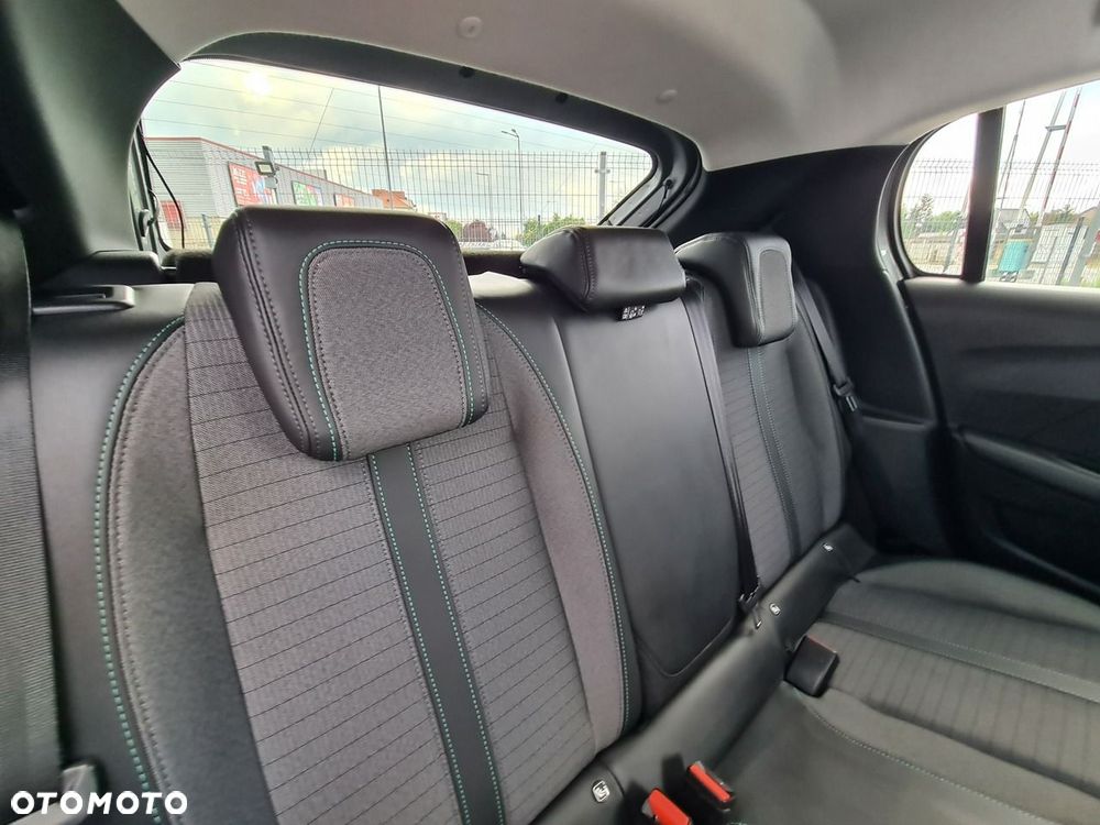 Peugeot 208 1.2 PureTech Active S&S EAT8 - 31