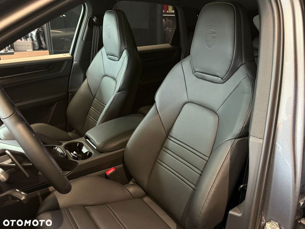 Porsche Cayenne - 11