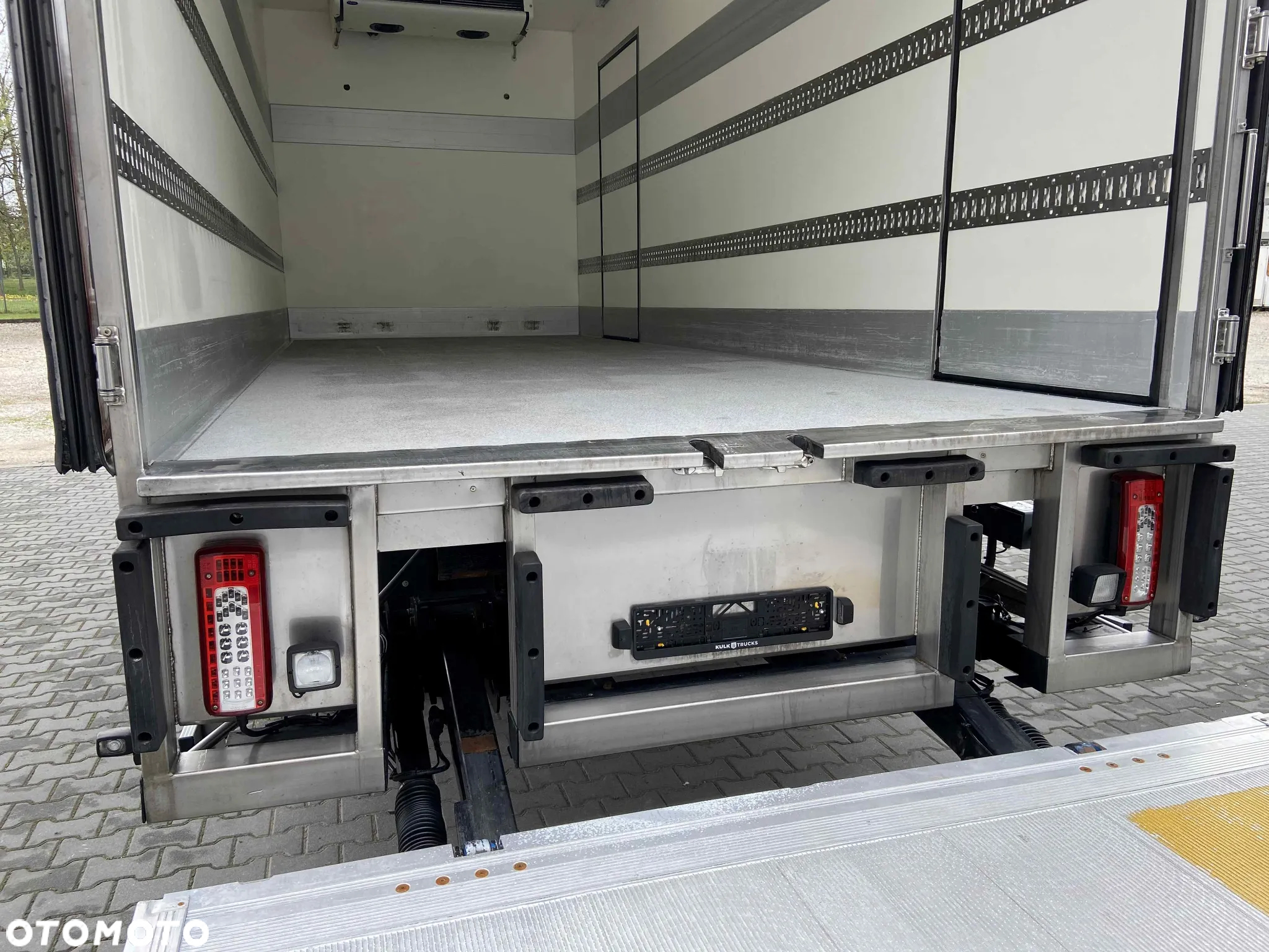 Volvo FE 280 CHŁODNIA SYPIALKA CARRIER DŁUGOŚĆ 6.55 - 12