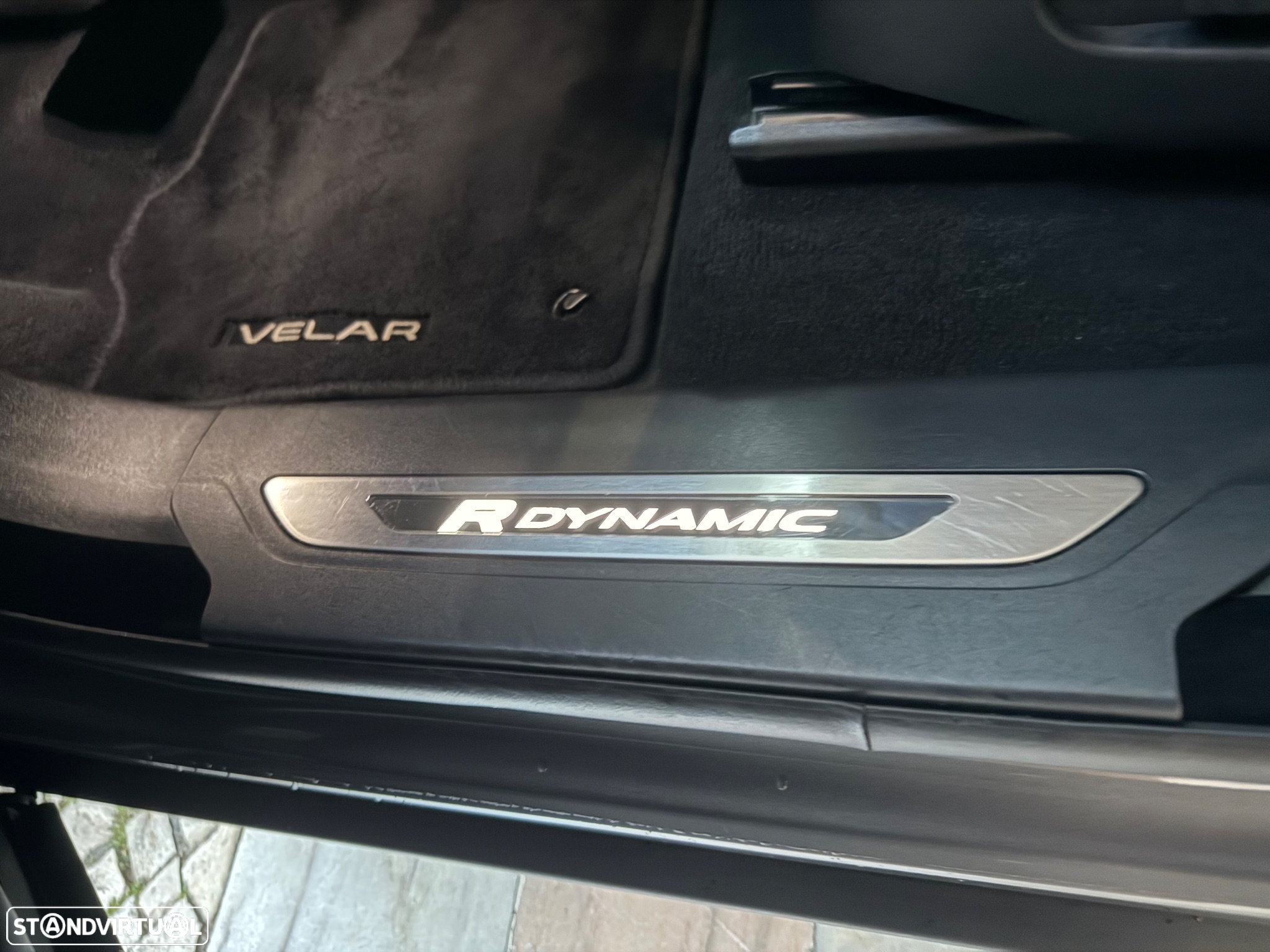 Land Rover Range Rover Velar 2.0 D R-Dynamic HSE - 33