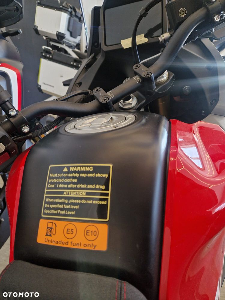 QJMOTOR SRT 300DX - 12