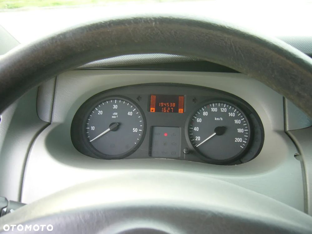 Opel Vivaro - 21