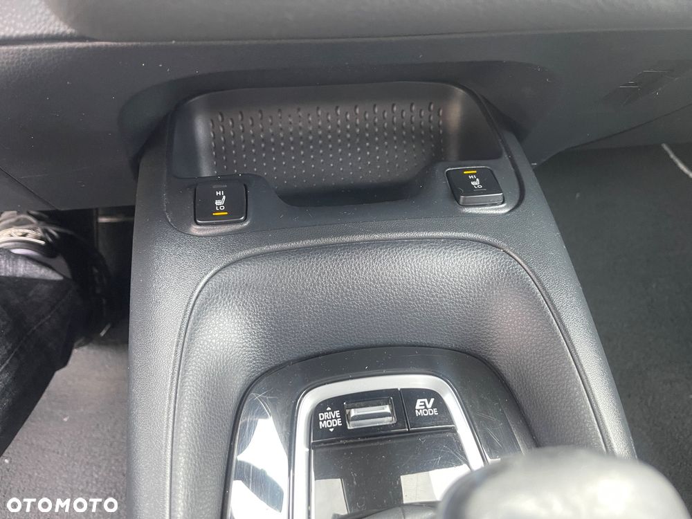 Toyota Corolla 1.8 Hybrid Comfort - 25