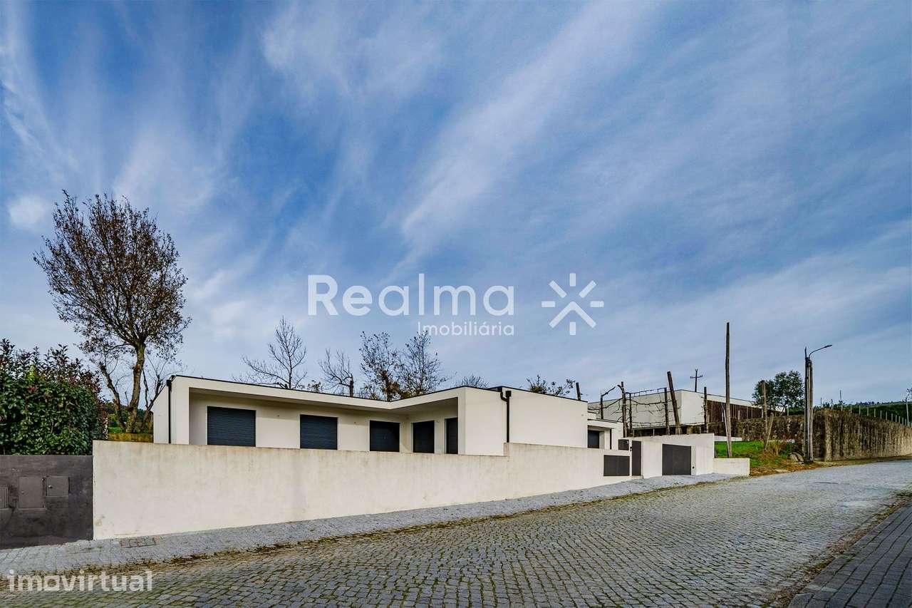 Moradia Térrea T3+1 em Este S.Mamede-Braga - Grande imagem: 3/60