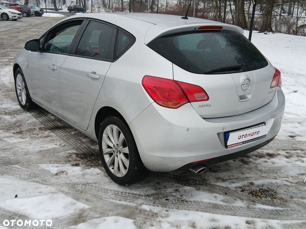 Opel Astra 1.4 Turbo 150 Jahre - 22
