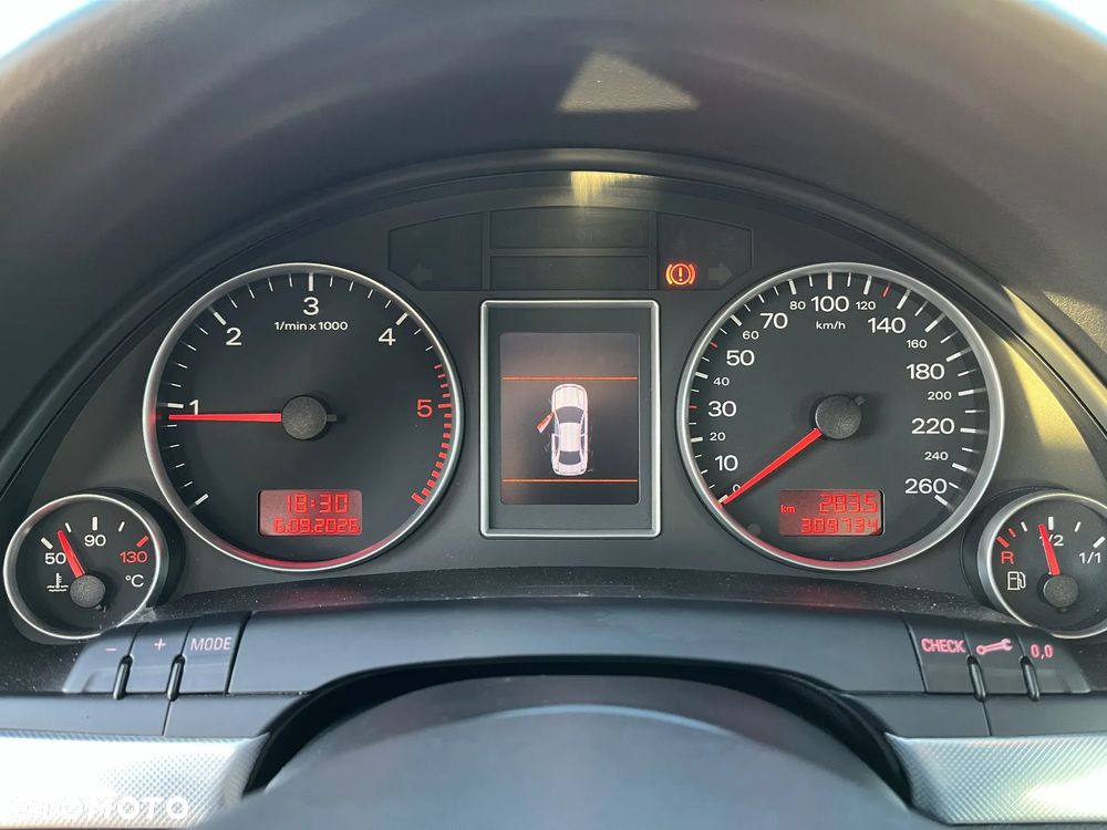 Audi A4 Avant 2.0 TDI - 11