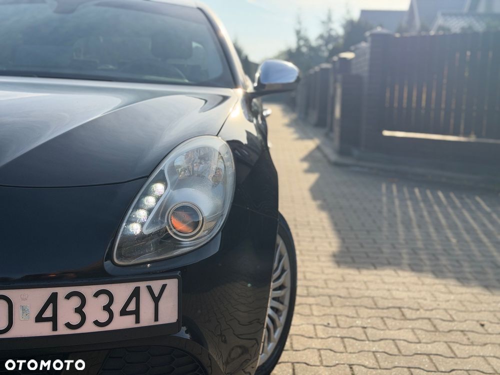 Alfa Romeo Giulietta 2011 photo 3