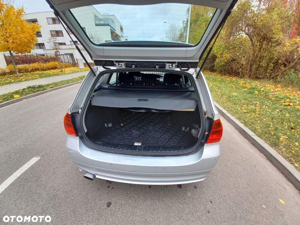 BMW Seria 3 318d - 12