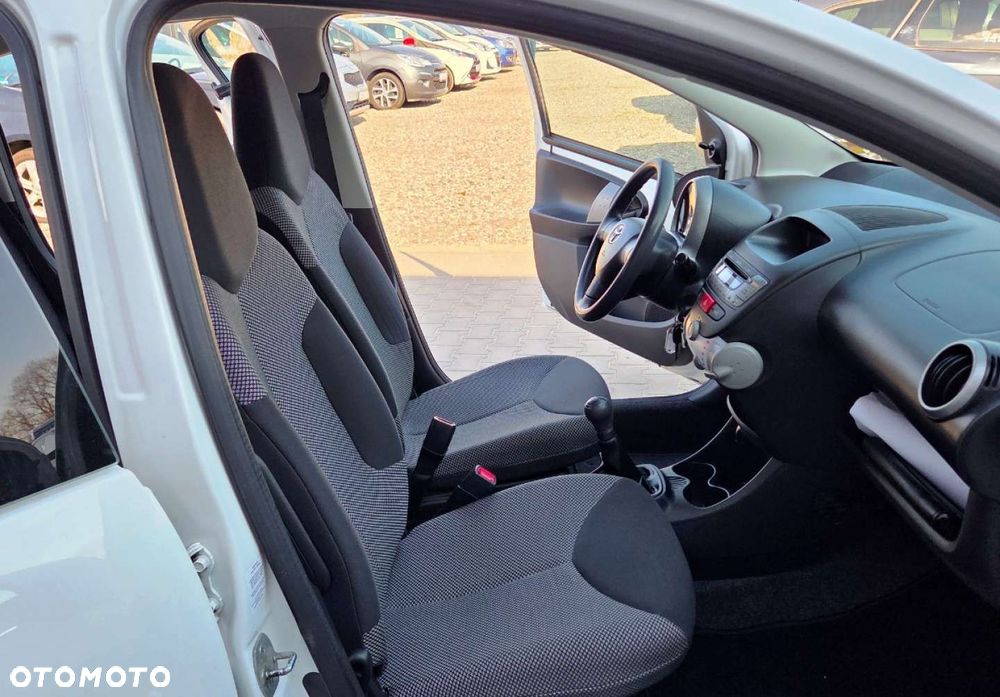 Toyota Aygo - 11