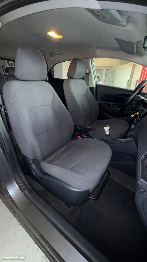 Kia Rio 1.2 CVVT Urban - 10