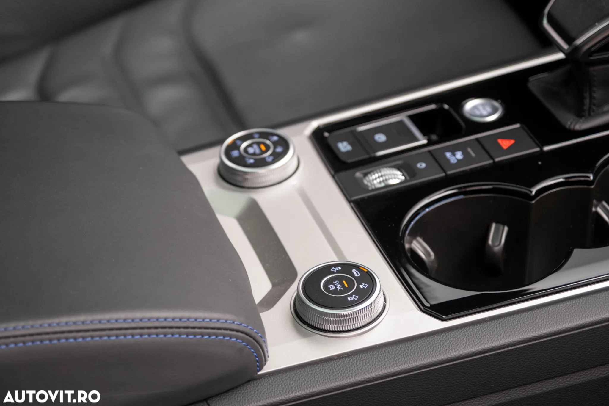 Volkswagen Touareg V6 TSI eHybrid PHEV R - 27