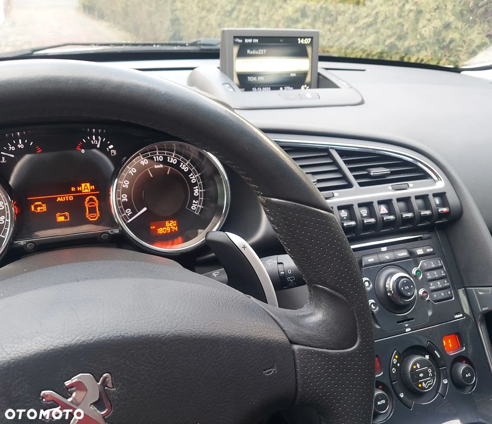 Peugeot 3008 Hybrid4 - 12