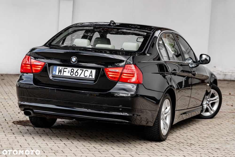 BMW Seria 3 318i - 13