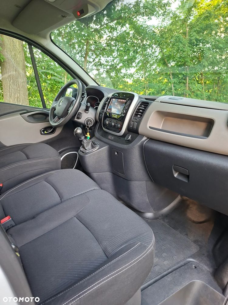 Renault Trafic - 12