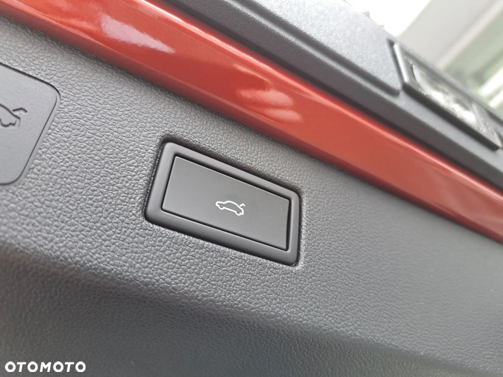 Volkswagen T-Roc 1.5 eTSI Style DSG - 23