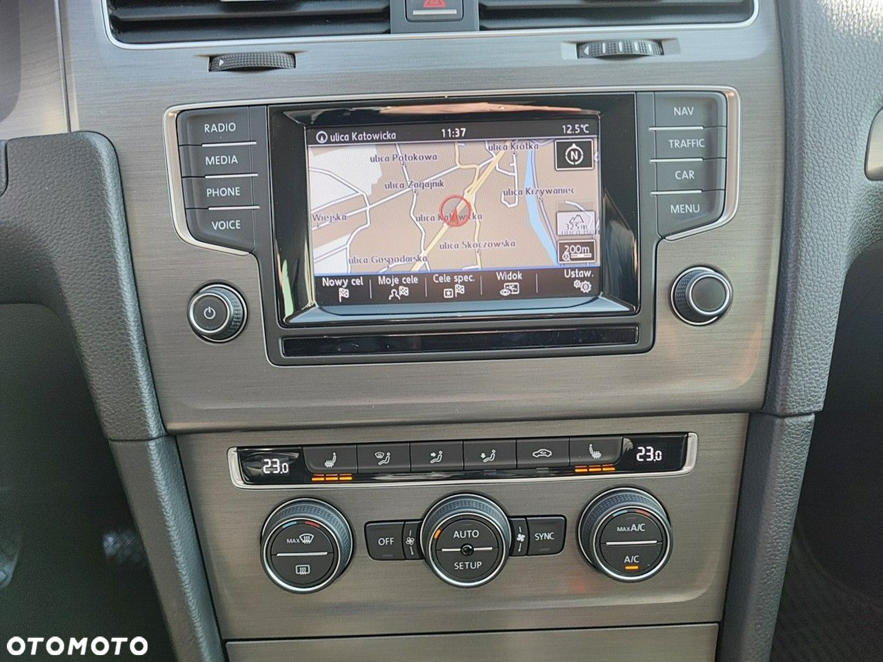 Volkswagen Golf - 9
