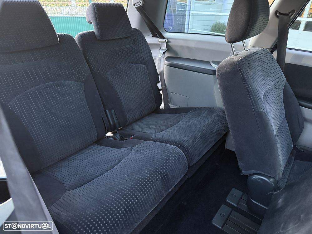 Mitsubishi Grandis 2.0 DI-D Sport - 21