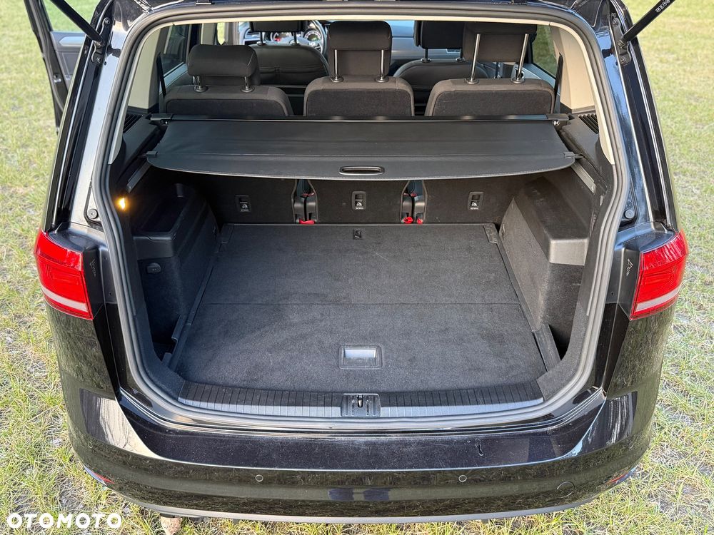 Volkswagen Touran 2.0 TDI SCR DSG ACTIVE - 18