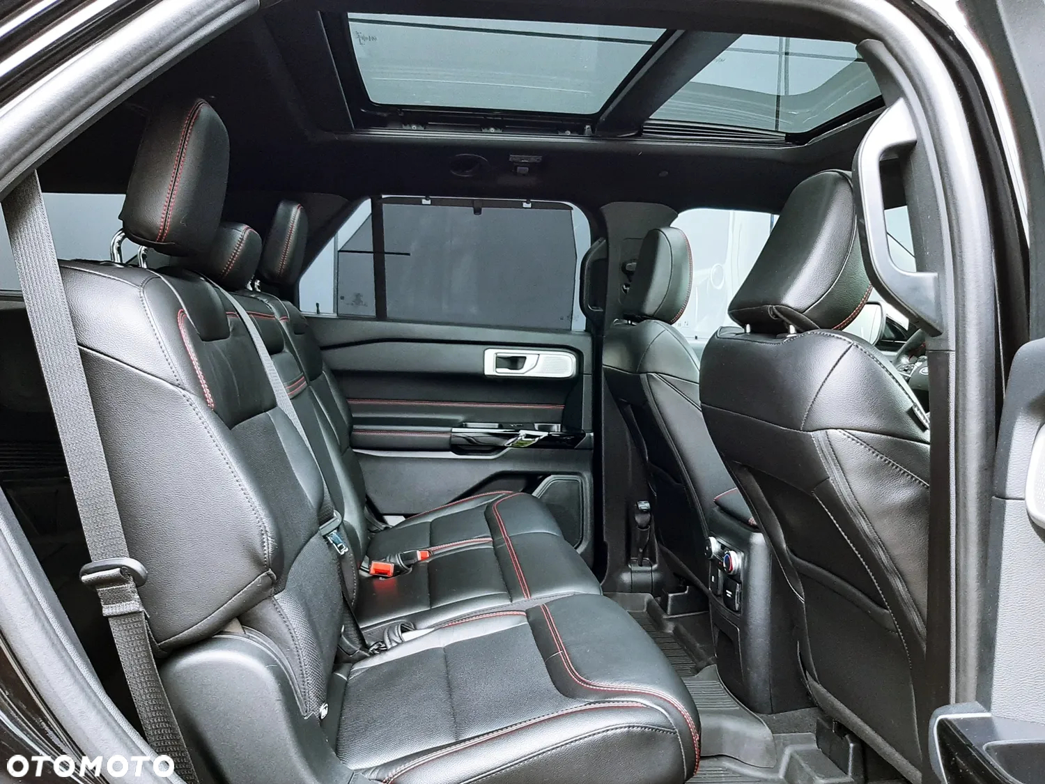 Ford Explorer 3.0 EcoBoost PHEV 4WD ST-Line - 31