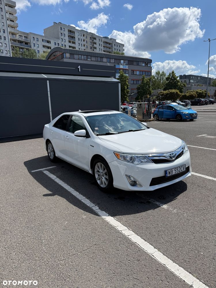 Toyota Camry 2.4 Hybrid - 3