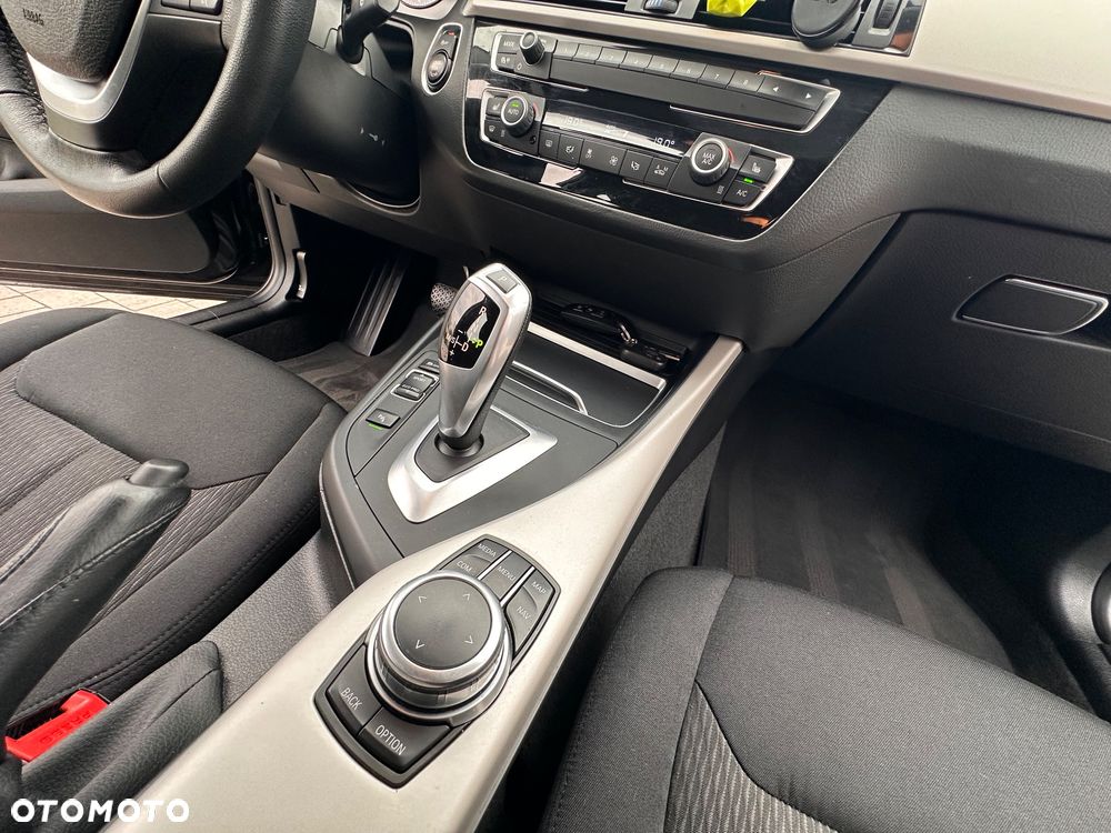 BMW Seria 1 118d - 22